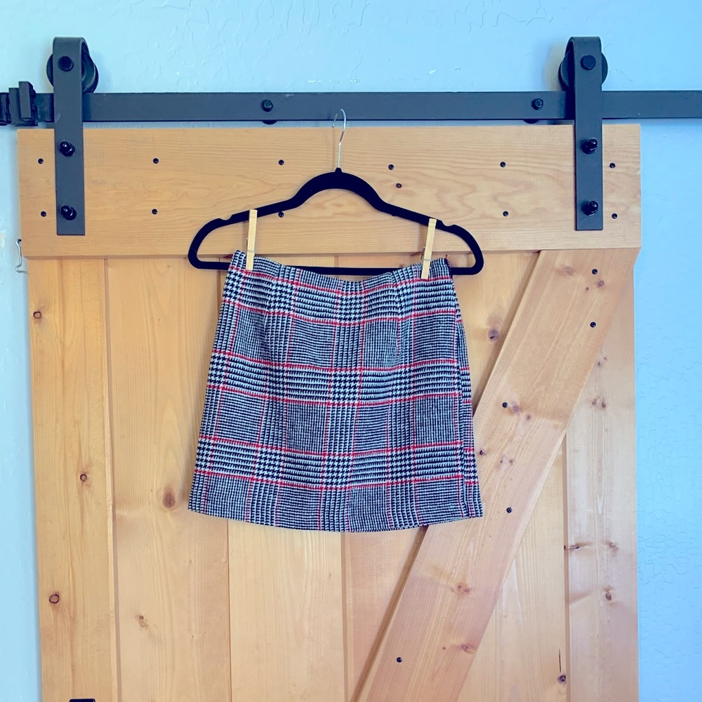 Forever 21 high- waisted plaid mini skirt (black, white & red)
